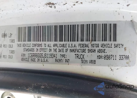 2018 Ram 1500 Slt 4X2 6'4 Box z USA, uszkodzony, nr VIN 1C6RR6GG5JS119341